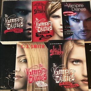The Vampire Diaries Book Set by